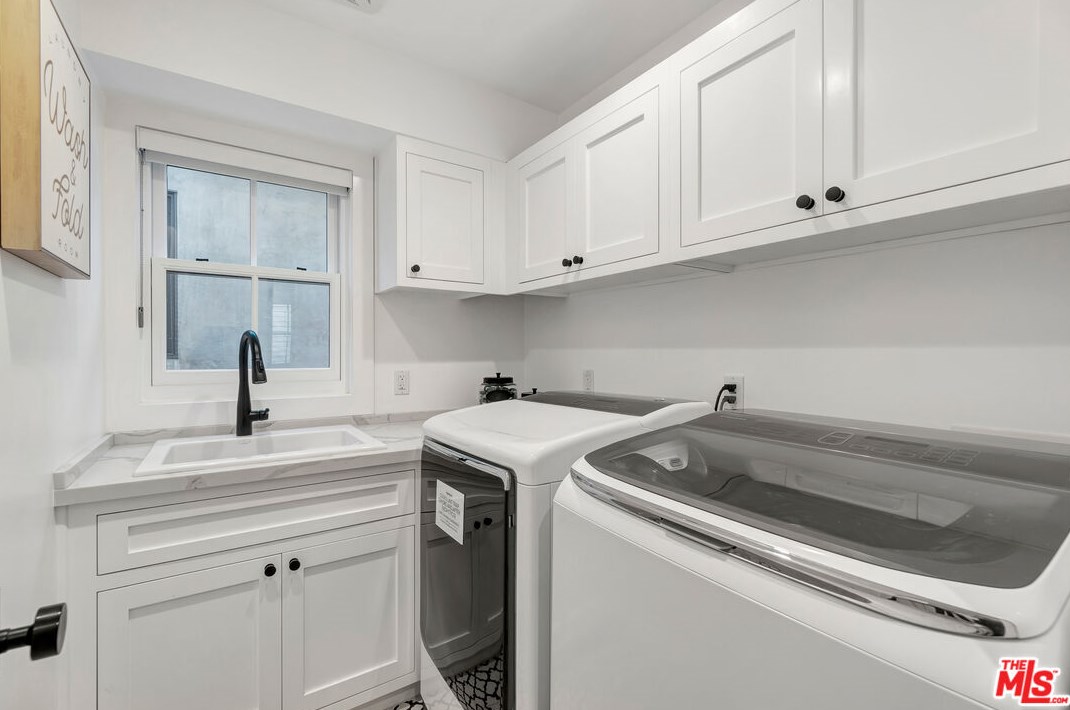 130 Balboa Blvd, Newport Beach CA  92661-1118 exterior