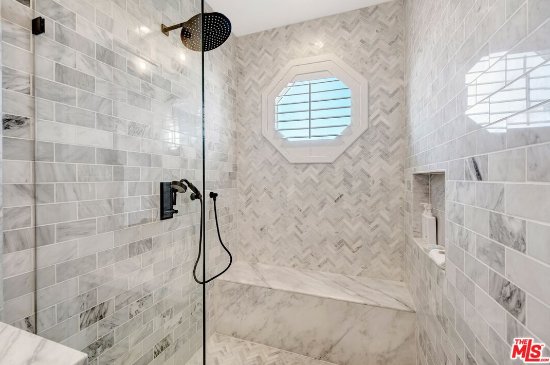 130 Balboa Blvd, Newport Beach CA  92661-1118 exterior