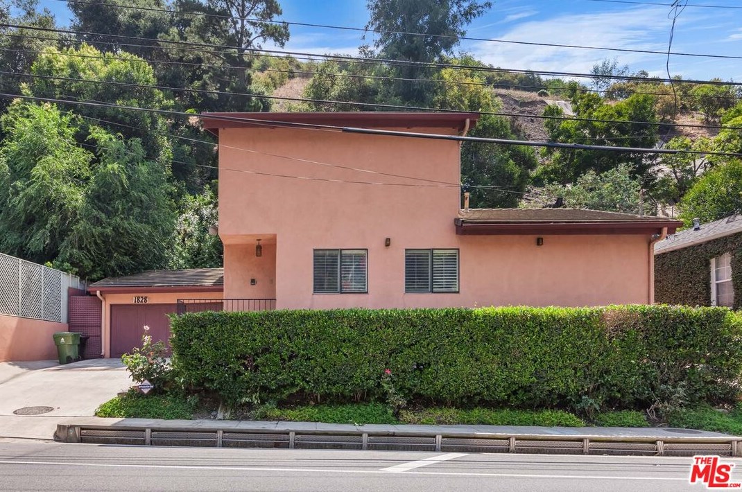 1828 Benedict Canyon Drive, Beverly Hills, CA 90210
