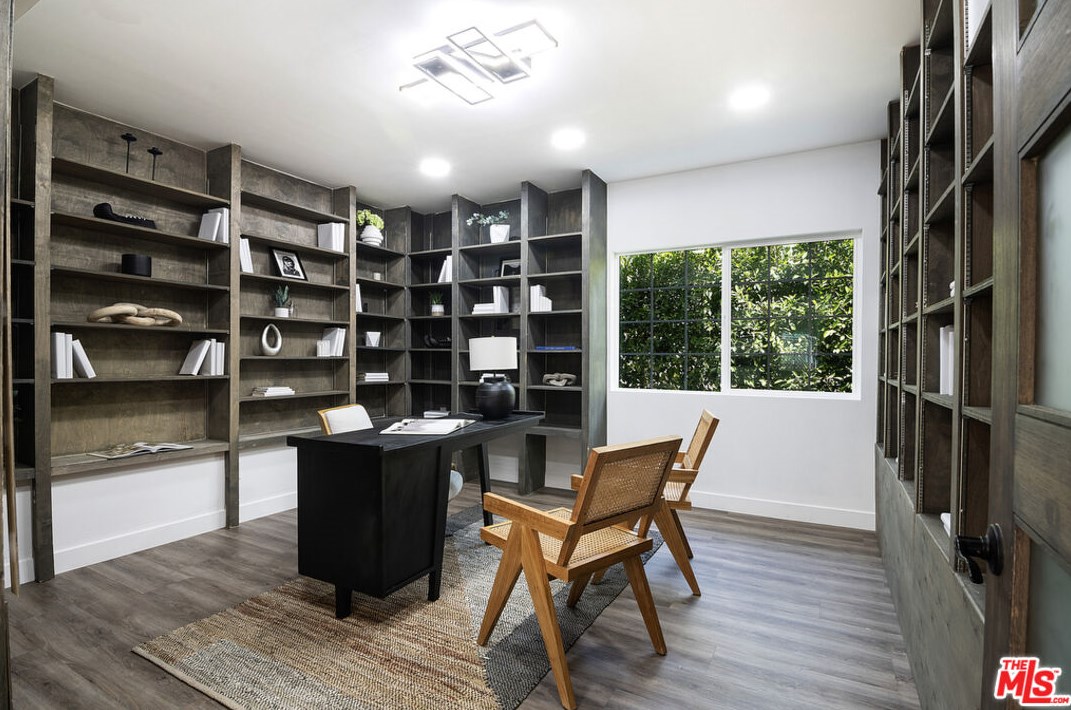 617 Detroit St, Los Angeles CA 90036-3402 exterior