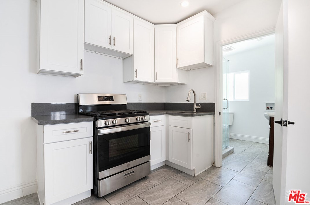 617 Detroit St, Los Angeles CA 90036-3402 exterior