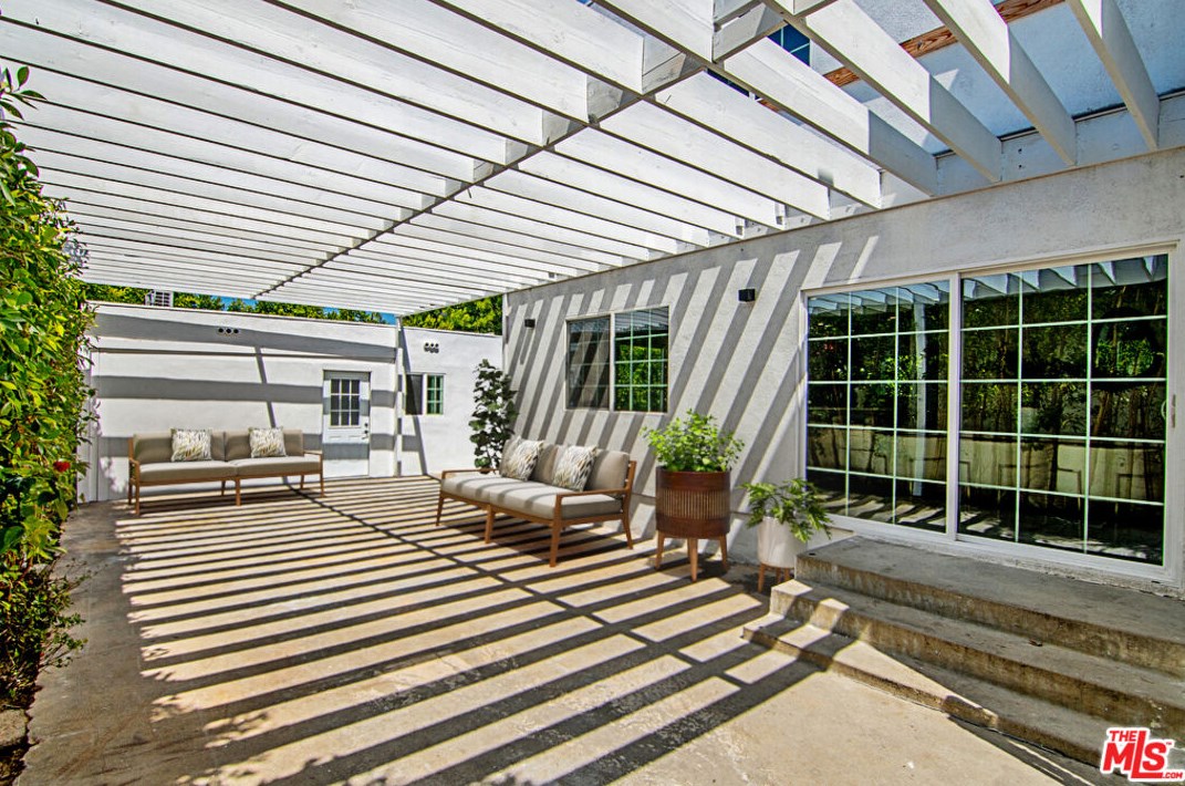 617 Detroit St, Los Angeles CA 90036-3402 exterior