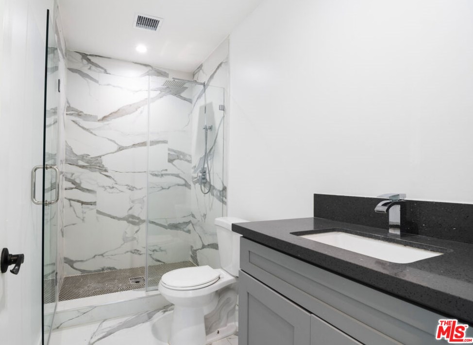 617 Detroit St, Los Angeles CA 90036-3402 exterior