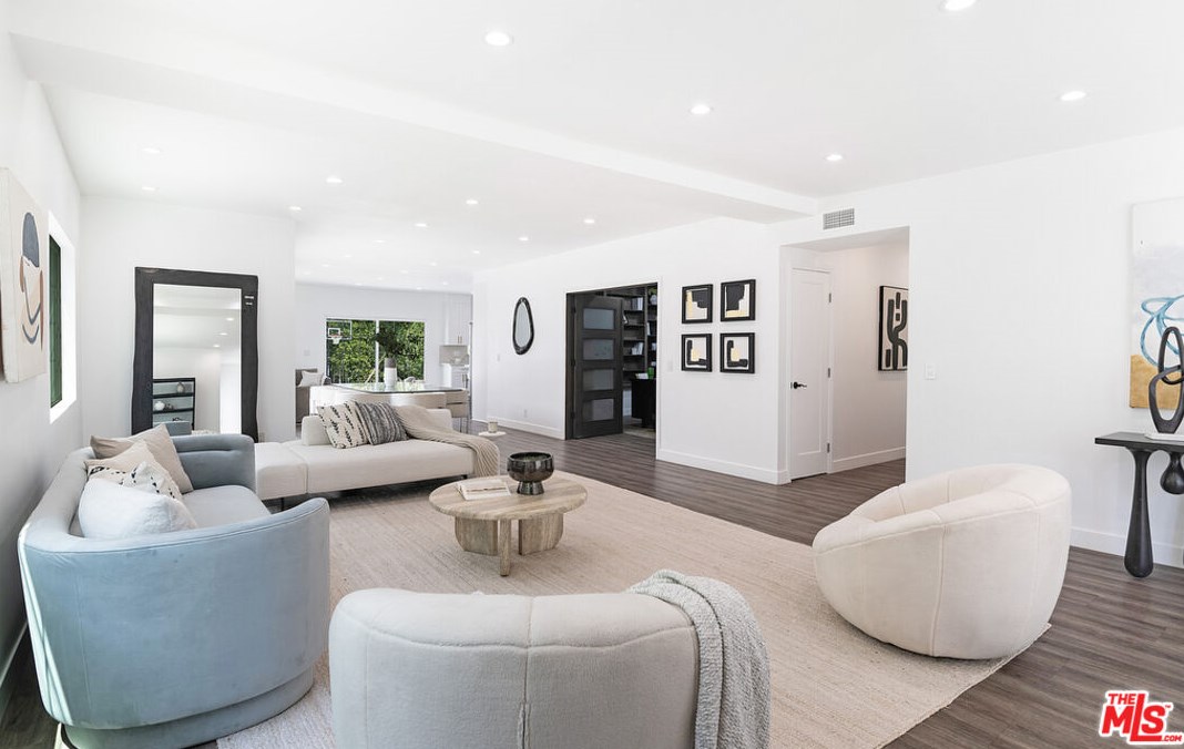 617 Detroit St, Los Angeles CA 90036-3402 exterior