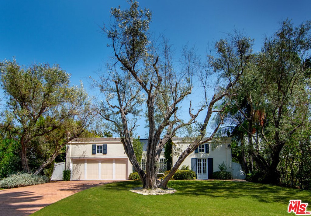 538 Plymouth Blvd, Los Angeles, CA 90004-1411