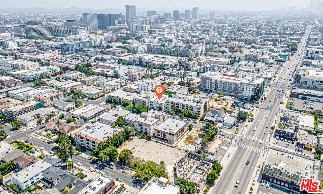 966 St Andrews Pl, Los Angeles CA  90038-3256 exterior