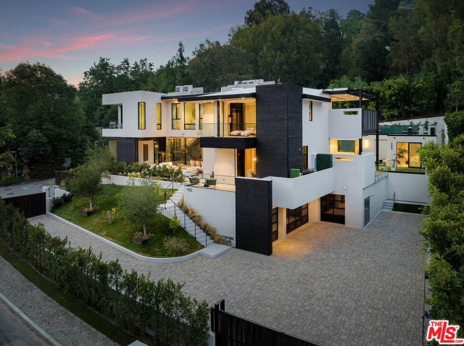 982 Stone Canyon Rd, Los Angeles, CA 90077-2914
