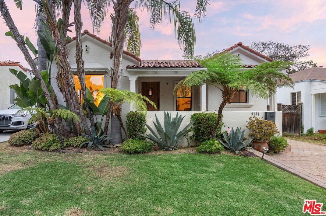 9107 Hargis St, Los Angeles CA  90034-1928 exterior