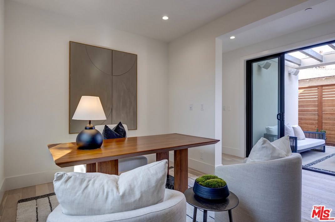 2523 Westgate Ave, Los Angeles CA  90064-2741 exterior