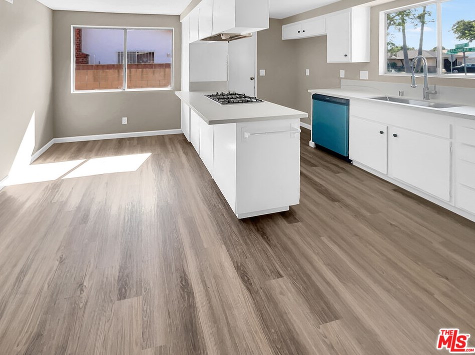 650 E Elsmere Dr, Long Beach, CA 90746