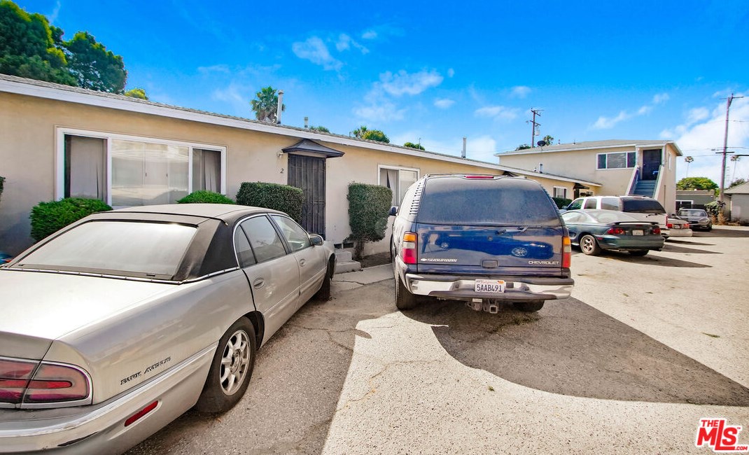 1232 94 St, Los Angeles CA  90044-1938 exterior