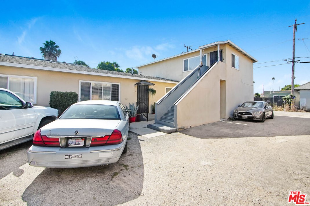 1232 94th St, Los Angeles CA  90044-1938 exterior