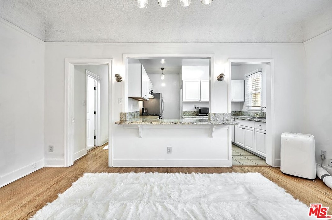 854 S Gramercy Pl #858, Los Angeles, CA 90005