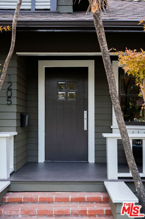 1205 Sanborn Ave, Los Angeles, CA 90029-2239