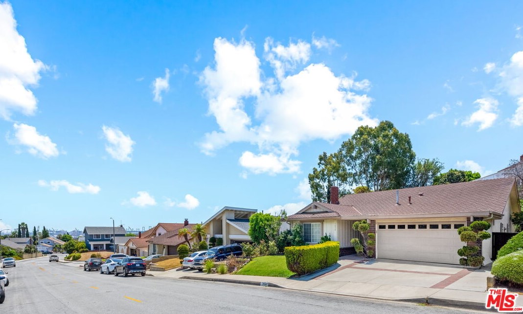 1452 W Toscanini Dr, Palos Verdes Estates, CA 90275