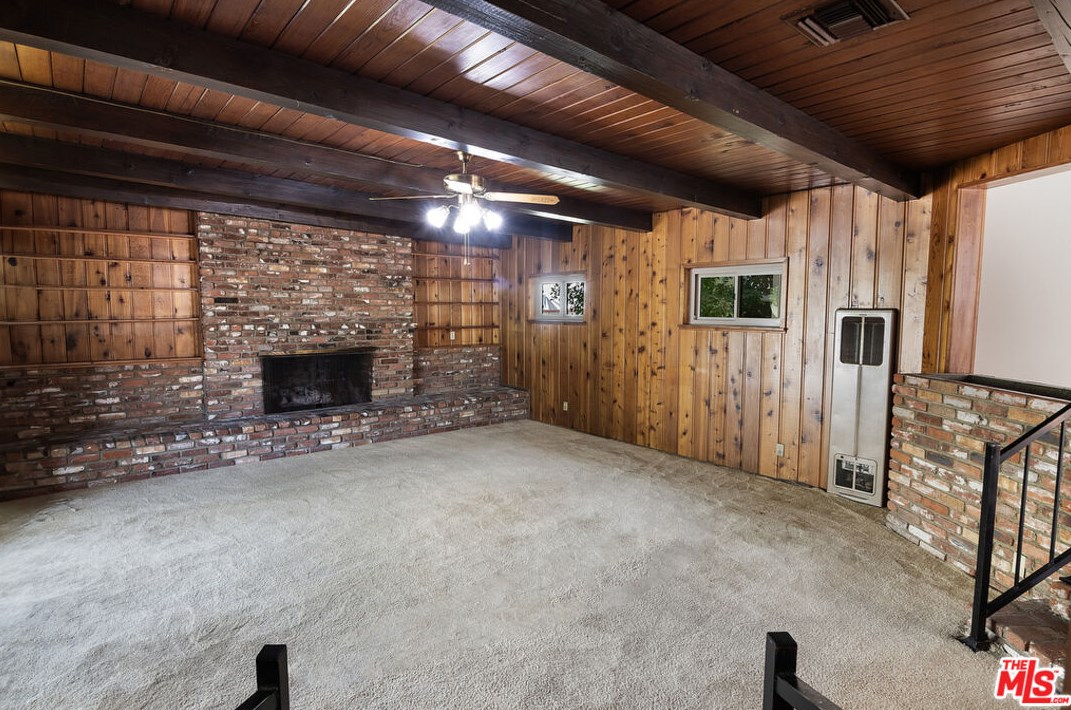 6943 Zelzah Ave, Los Angeles CA  91335-4832 exterior