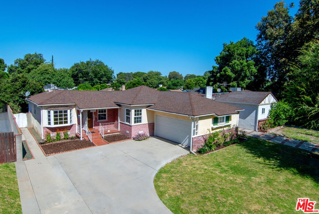 6943 Zelzah Ave, Los Angeles, CA 91335-4832