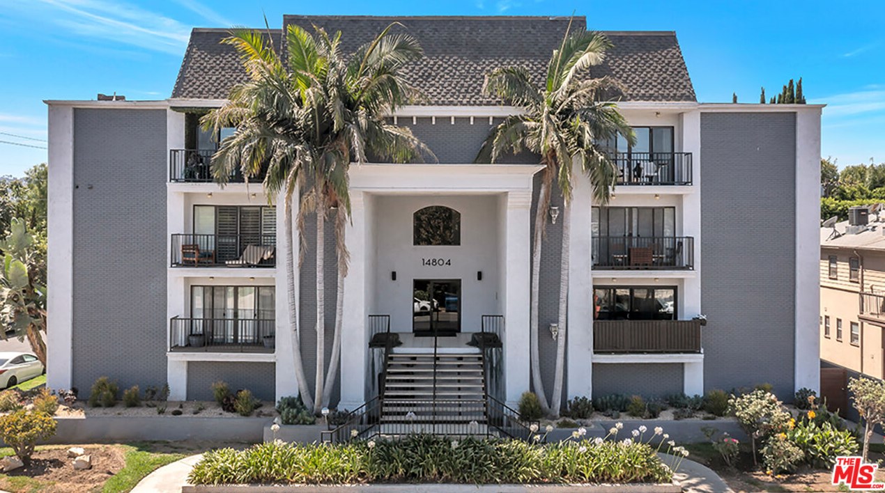 14804 Magnolia Blvd #11, Van Nuys, CA 91403