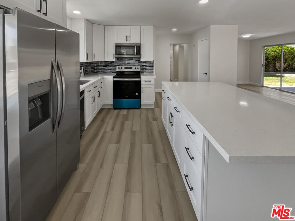 19231 Newland St, Huntington Beach, CA 92646