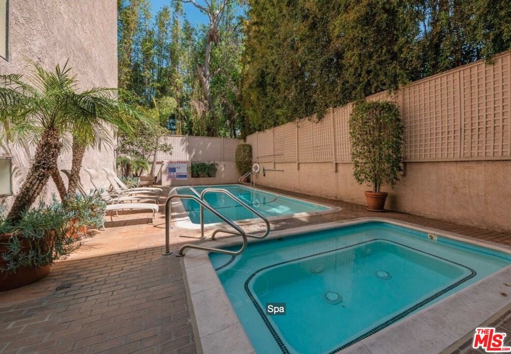 1520 Beverly Glen Blvd, Los Angeles CA  90077-3130 exterior