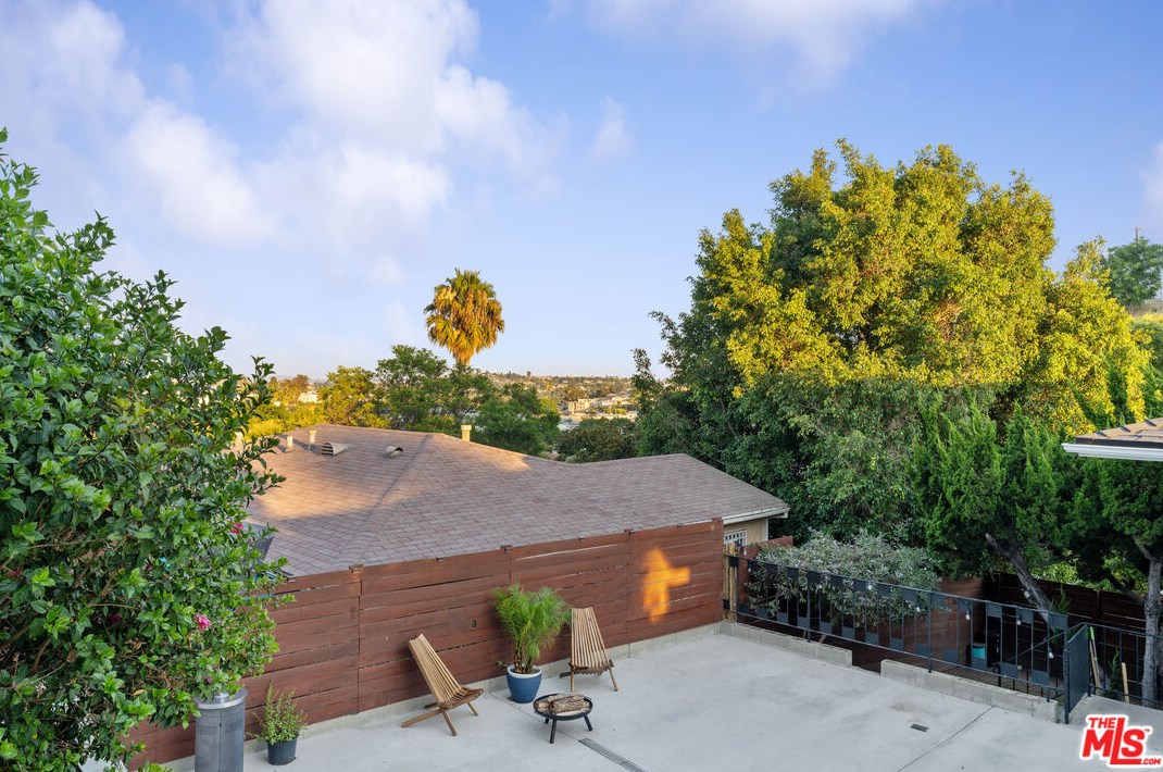5109 Chester St, Los Angeles CA  90032-3020 exterior