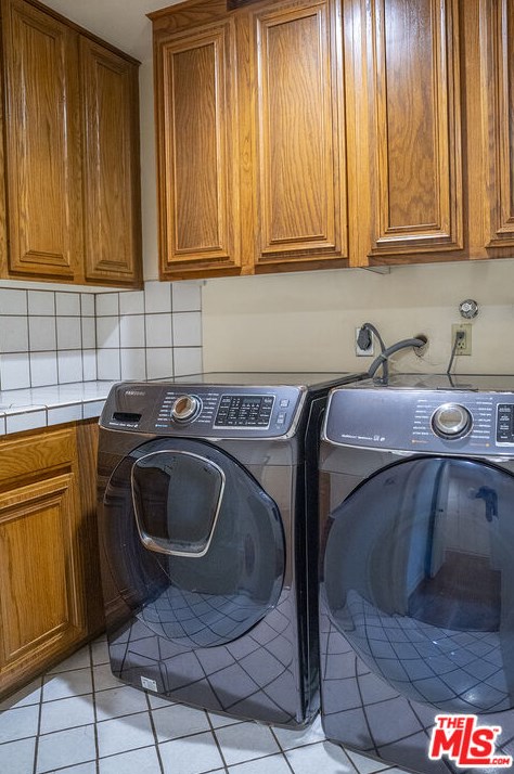 2265 Century Hl, Los Angeles CA  90067-3518 exterior