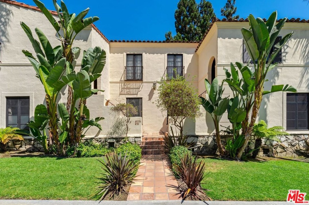 872 S Lucerne Blvd, Los Angeles, CA 90005