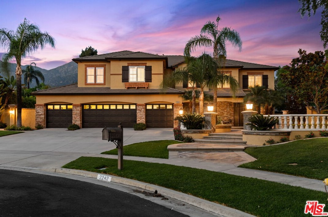 2242 2nd Ave, Upland, CA 91784-1396