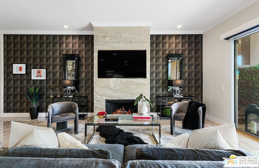 13 La Costa Dr, Rancho Mirage CA  92270-1614 exterior