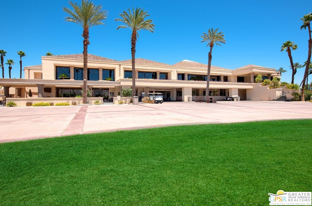 13 La Costa Dr, Rancho Mirage CA  92270-1614 exterior