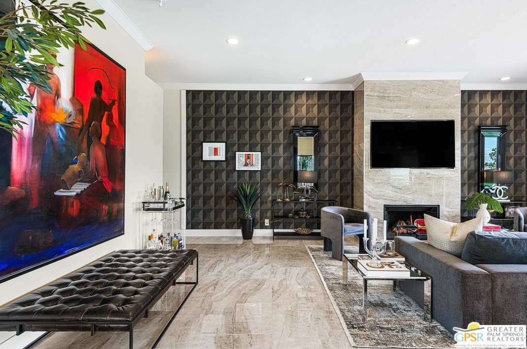 13 La Costa Dr, Rancho Mirage CA  92270-1614 exterior