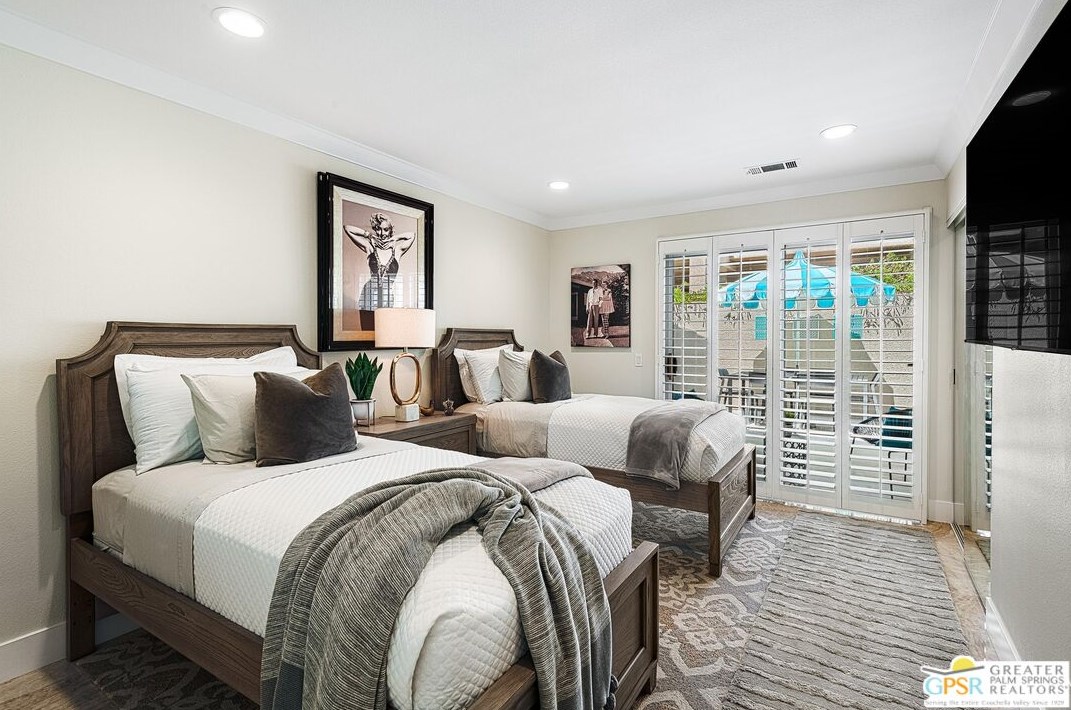 13 La Costa Dr, Rancho Mirage CA  92270-1614 exterior