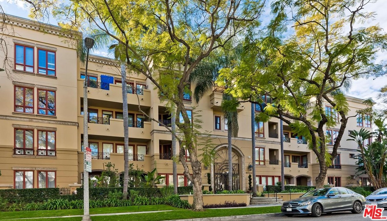 411 N Oakhurst Dr #107, Beverly Hills, CA 90210