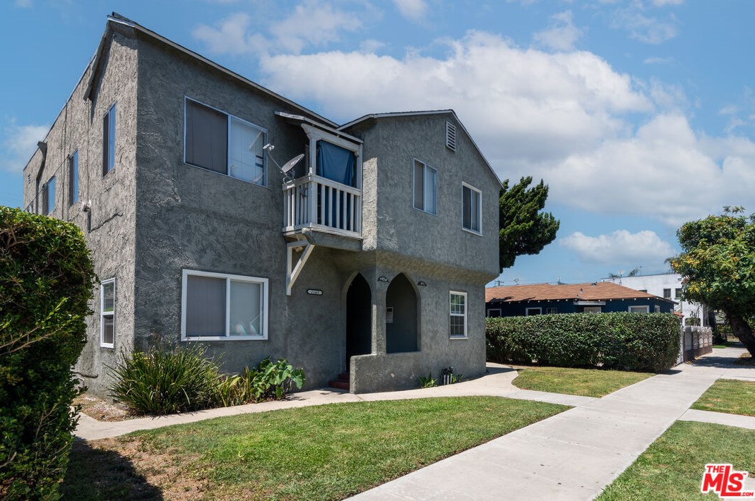 2165 Earl Ave, Long Beach, CA 90806