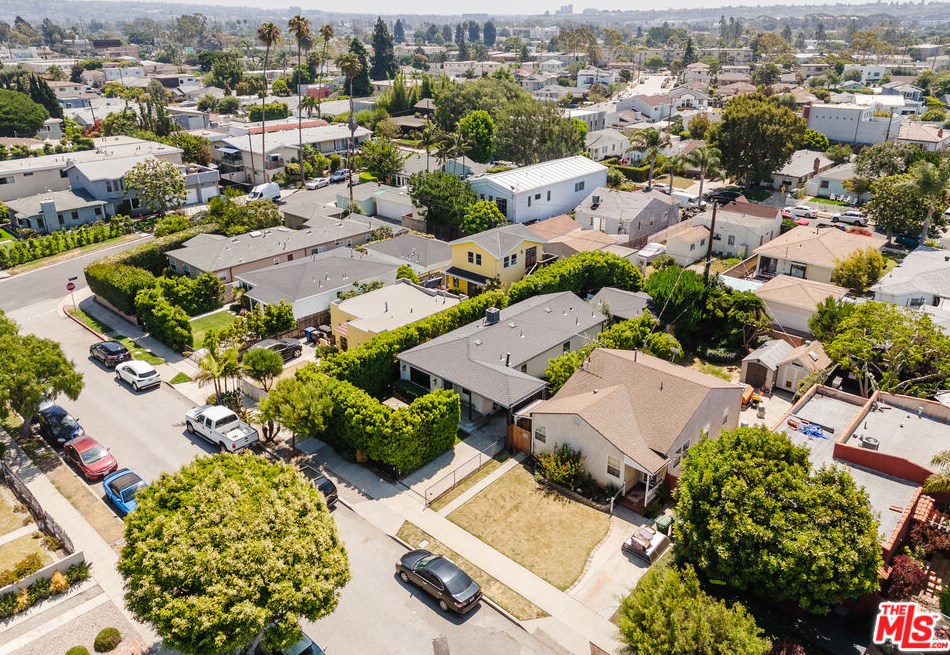 12514 Gilmore Ave, Los Angeles CA  90066-6427 exterior