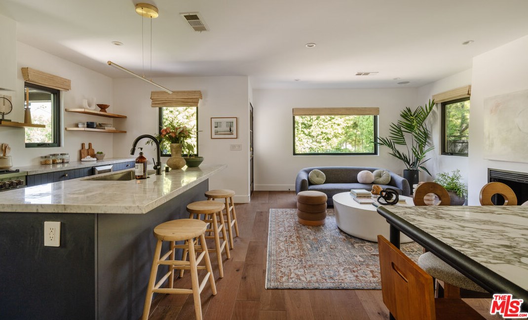 12514 Gilmore Ave, Los Angeles CA  90066-6427 exterior