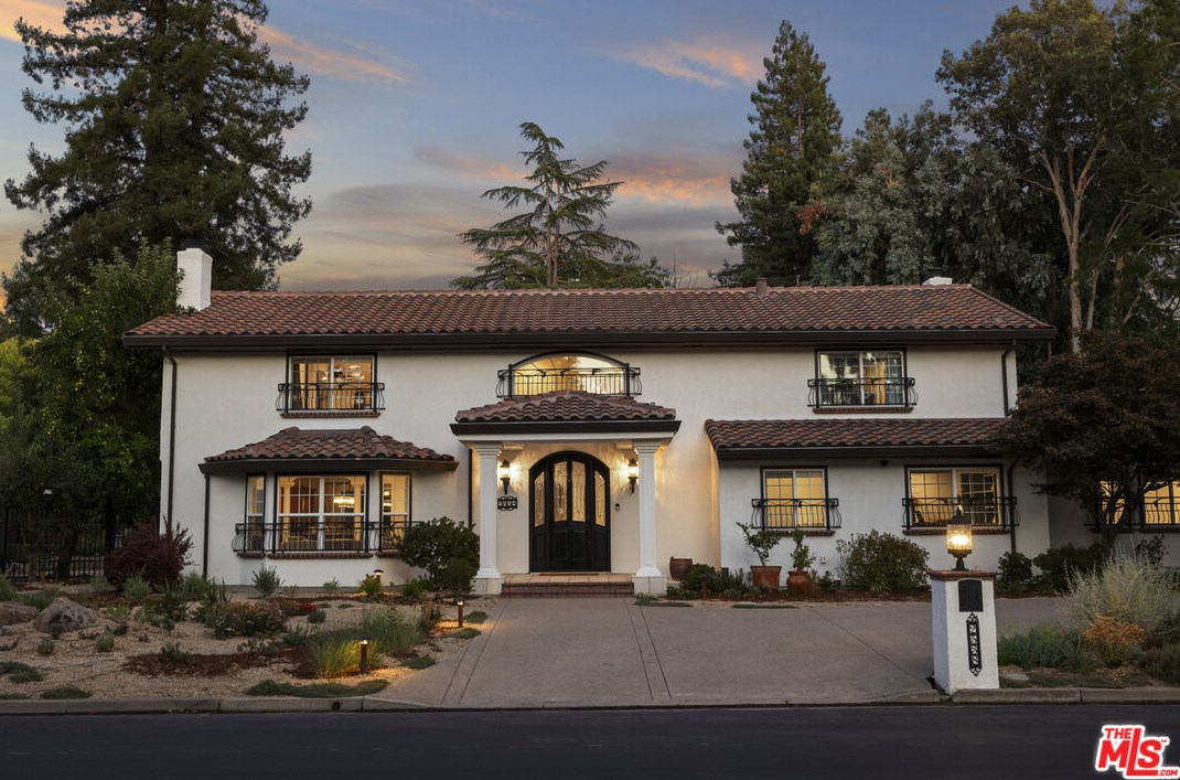2538 Roundhill Dr, Alamo, CA 94507