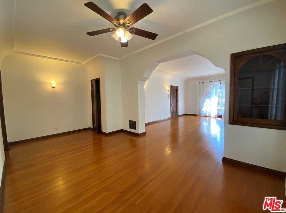 446 Curson Ave, Los Angeles CA  90036-2345 exterior