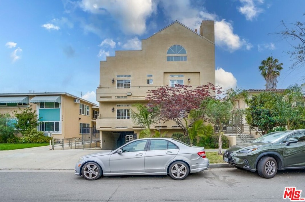 1034 S Shenandoah St #4, Los Angeles, CA 90035