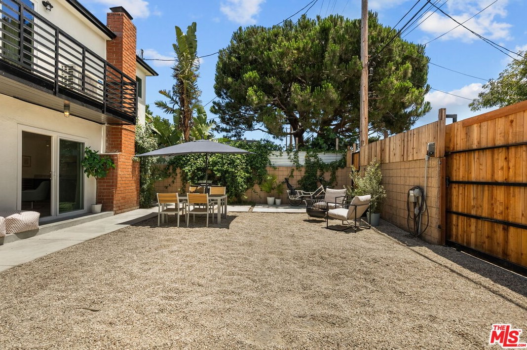 12608 Gilmore Ave, Los Angeles CA  90066-6429 exterior