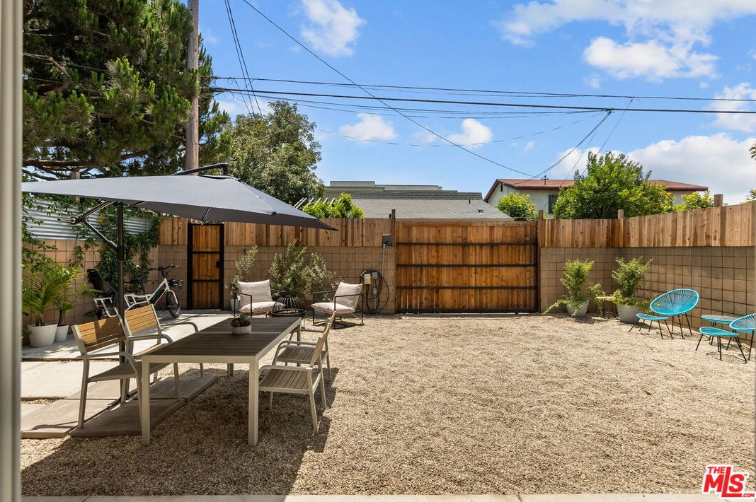 12608 Gilmore Ave, Los Angeles CA  90066-6429 exterior