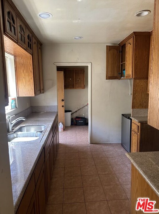 1214 85th St, Los Angeles CA  90001-3726 exterior