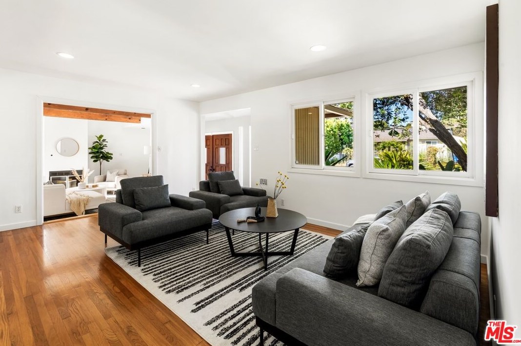 3031 Midvale Ave, Los Angeles, CA 90034-3407