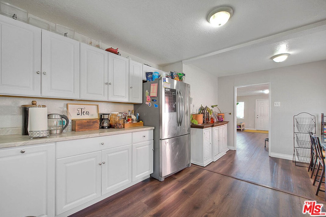 438 84th Pl, Los Angeles CA  90003-3106 exterior