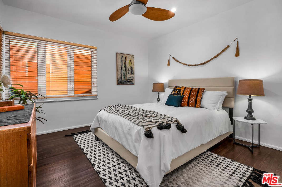 3801 Grayburn Ave, Los Angeles CA  90008-1940 exterior