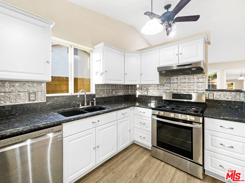44313 Brandon Thomas Way, Lancaster, CA 93536