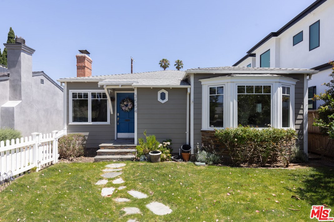3554 Redwood Ave, Los Angeles, CA 90066-3024
