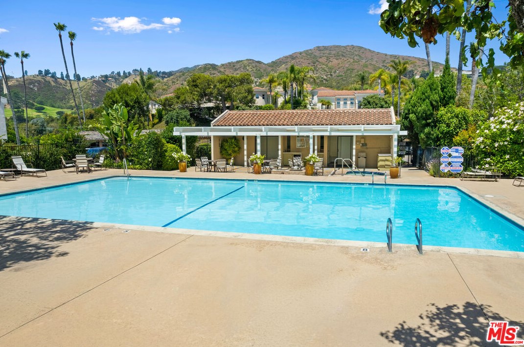 23918 De Ville Way #a, Malibu, CA 90265