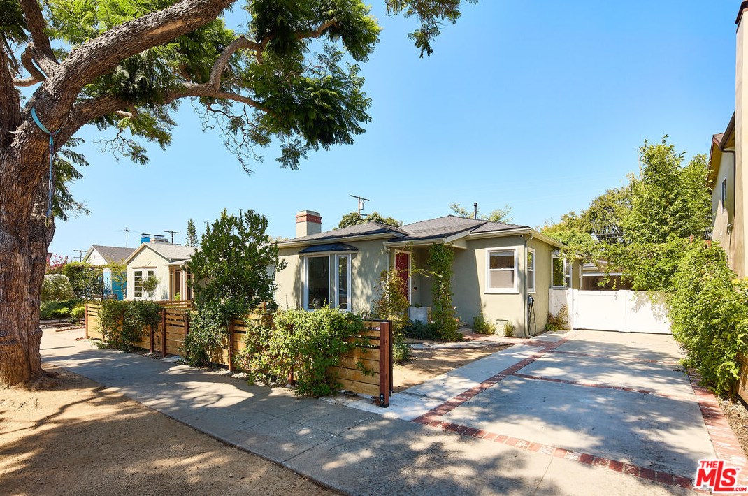 10727 Garfield Ave, Los Angeles CA  90230-4112 exterior