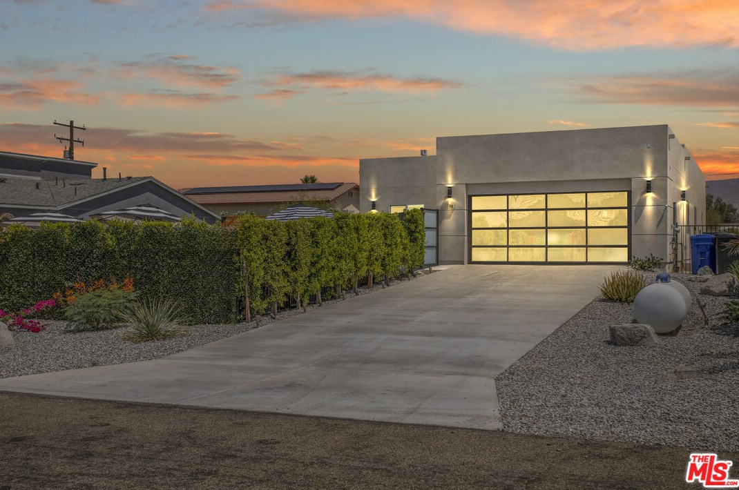67600 Broken Arrow Ln, Desert Hot Springs, CA 92241